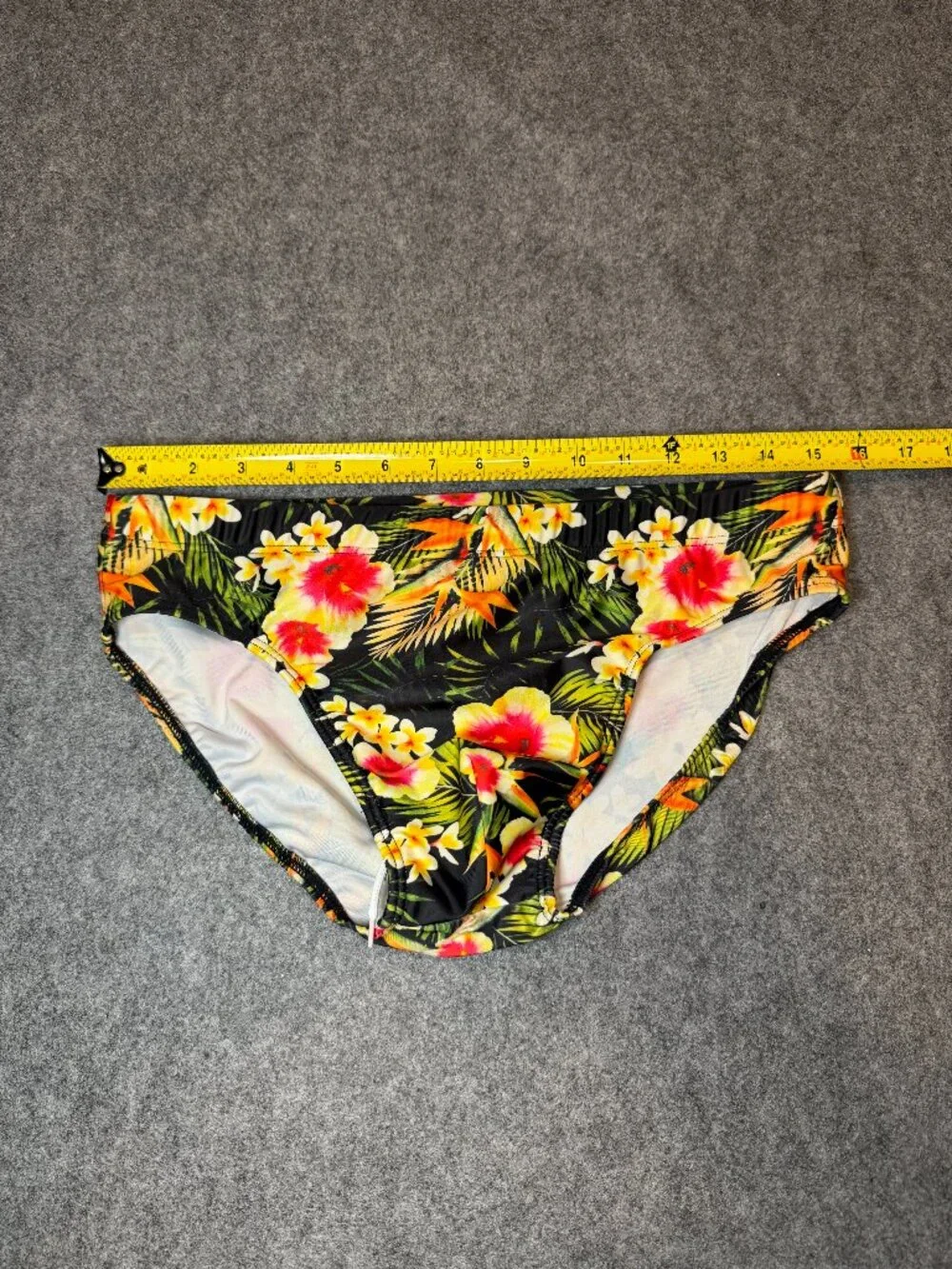 Men’s Tropical Hawaiian Floral Swim Brief Black XXL